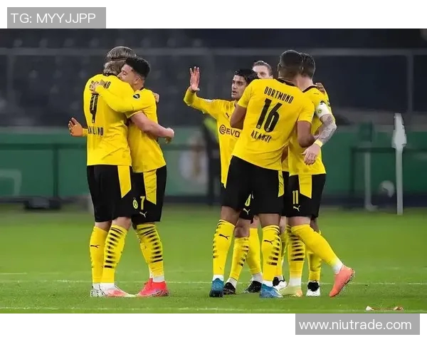 多特蒙德主场连胜,稳固德甲第四位置,奥格斯堡难敌火力压制 多特蒙德主场连胜,稳固德甲第四位置,奥格斯堡难敌火力压制