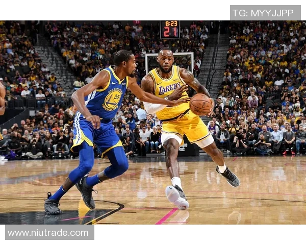 湖人签下约翰逊,强化内线防守