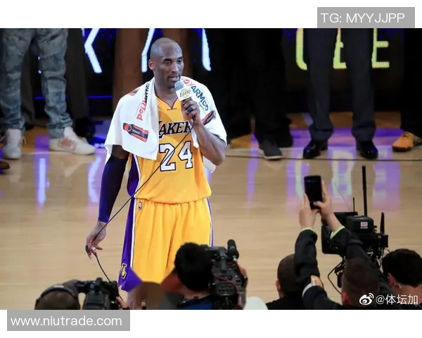 科比·布莱恩特在NBA名人堂入选仪式上感人演讲：致谢球迷和支持者