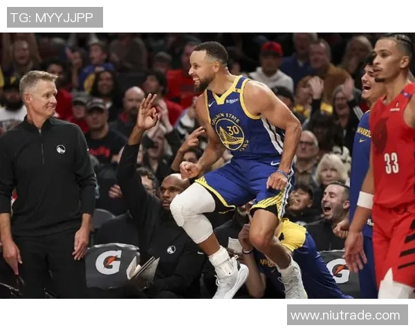 勇士豪取开门红，库里状态依旧神勇