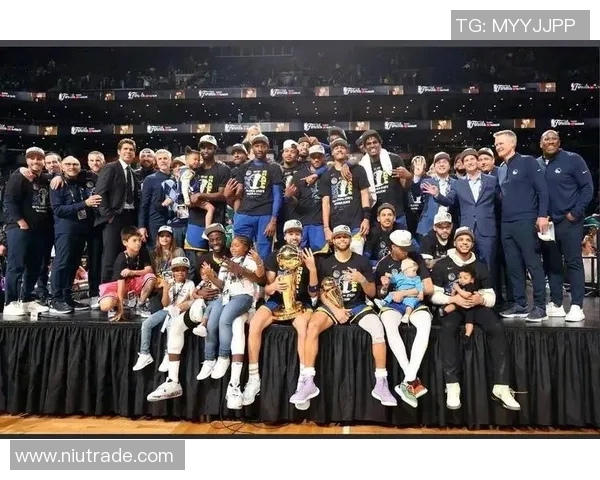 勇士队宣布重组阵容，引进两名全明星球员