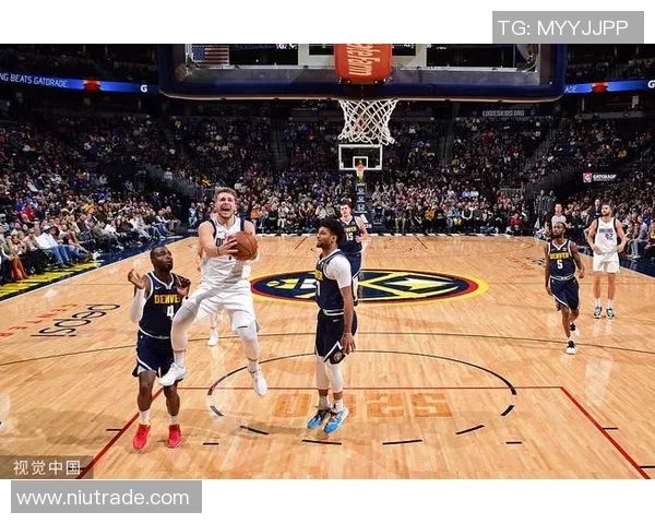 猛龙队苦战三场，终获胜利晋级——篮球场上的激情与奋斗